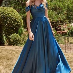 Elegant Blue Off-Shoulder Evening Gown